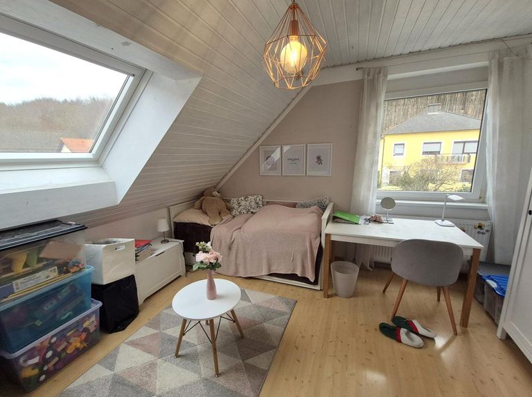 Zimmer 1 OG