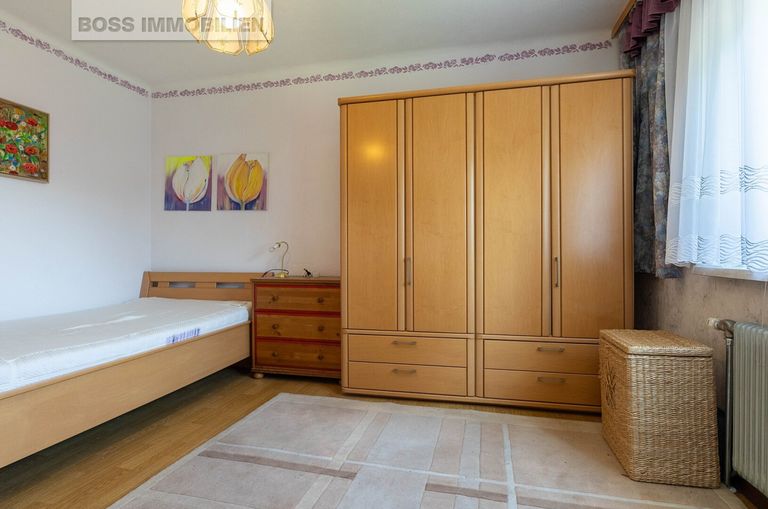 25 Schlafzimmer EG