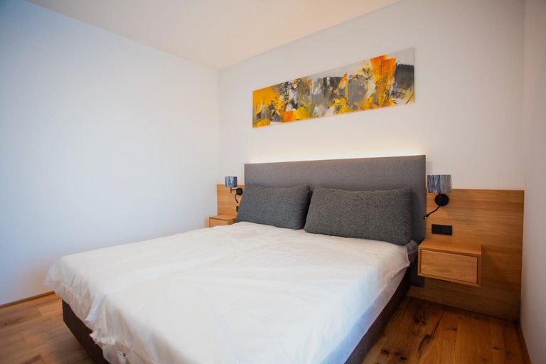 Schlafzimmer 01