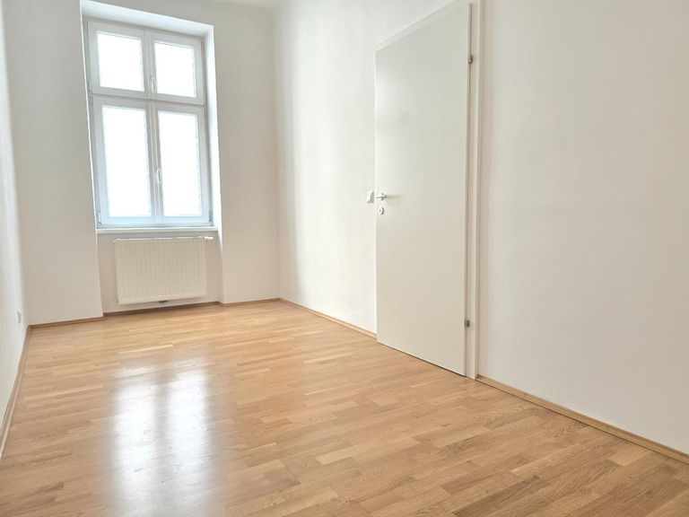 Neubaugasse Obj.3328 d