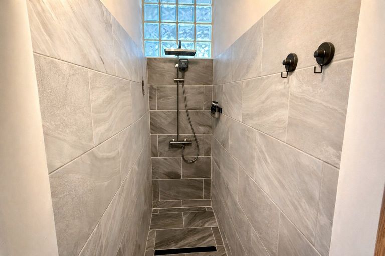 Kompagnon Immobilien Dusche Betreiberwohnung