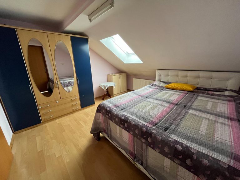 Zimmer 2 im Dachgeschoss