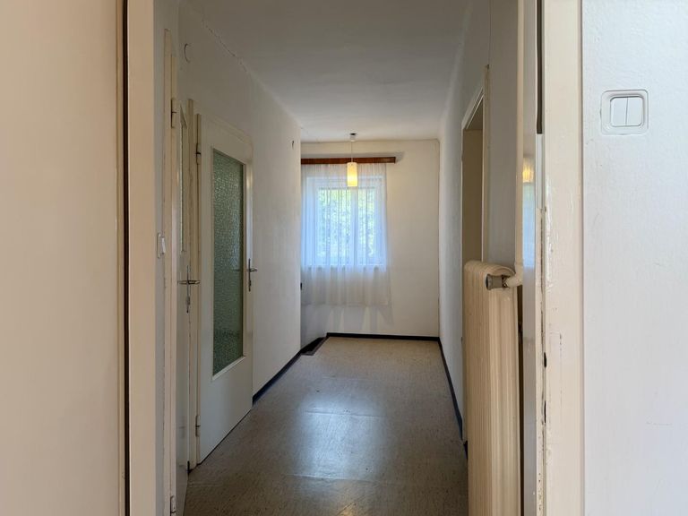 FB1D4AEC-6529-459C-9A90-5F27AB5C8888_1_201_a