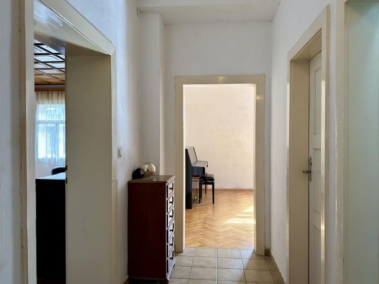 0A19548A-B156-4D40-9F71-149F47C7C438_1_105_c