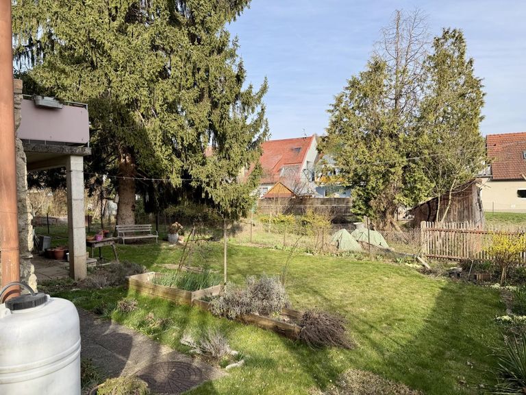 BAF8EC0A-6FEC-4DDF-9353-B4FFDEBF3C62_1_201_a