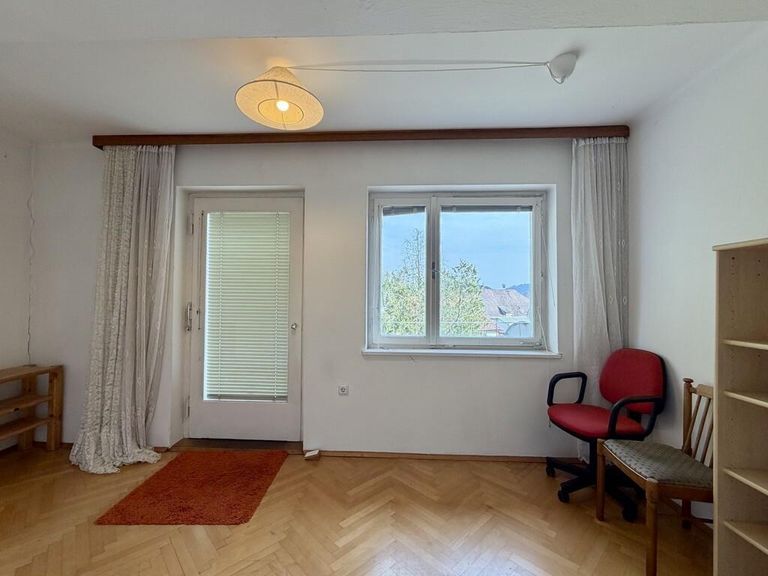 F0E471D8-1AAA-46E5-8EB1-4BFD82EAD863_1_105_c