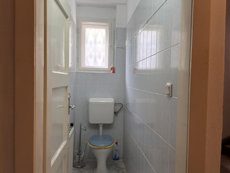 E71D9E18-0CCC-4BE8-A3E3-EA430CDAE282_1_105_c