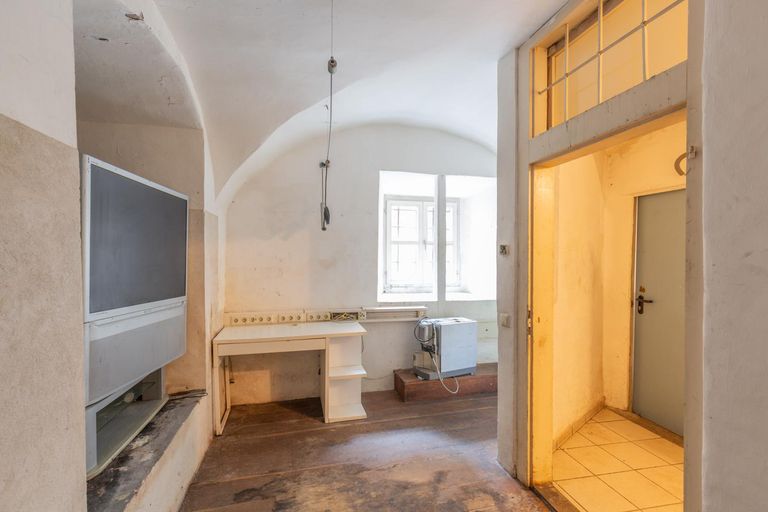 Mitarbeiterraum, Büro, Lager