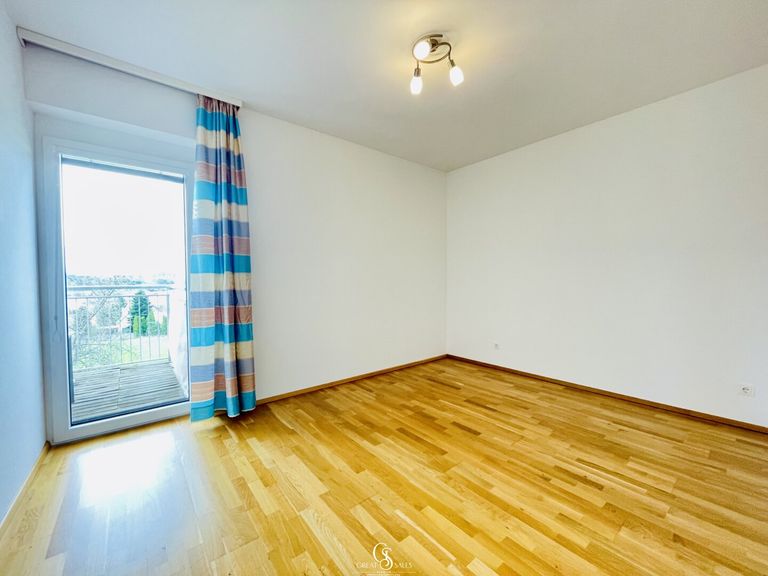 Schlafzimmer mit Terrassenzugang