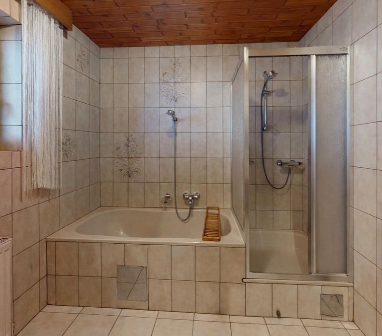 Wohnung - Badezimmer