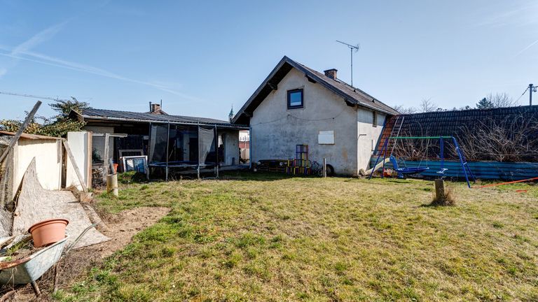 Garten Blick aufs Haus