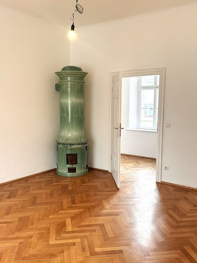 Schlafzimmer mit Kachelofen