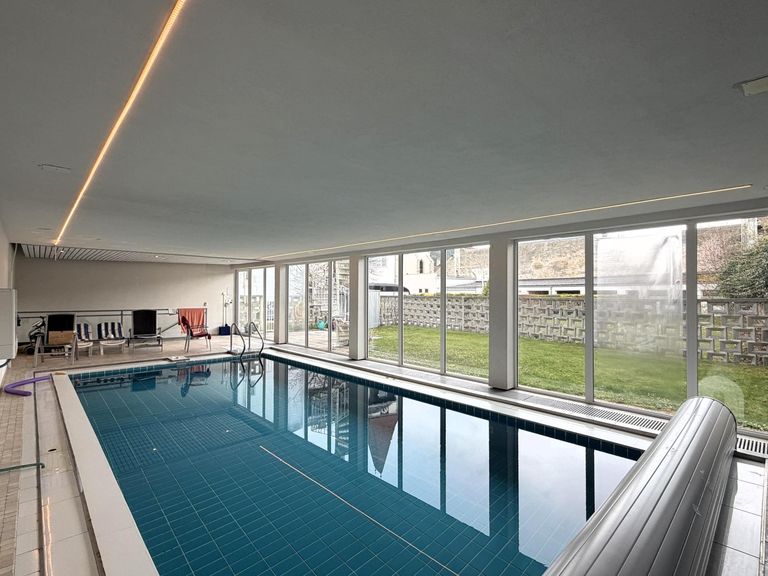 EG / Swimming-Pool, beheizt, bedeckt