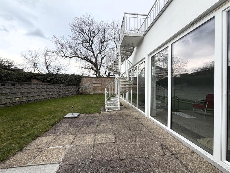 EG / Indoor-Pool-Garten