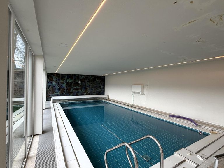 EG / Swimming-Pool, beheizt, bedeckt