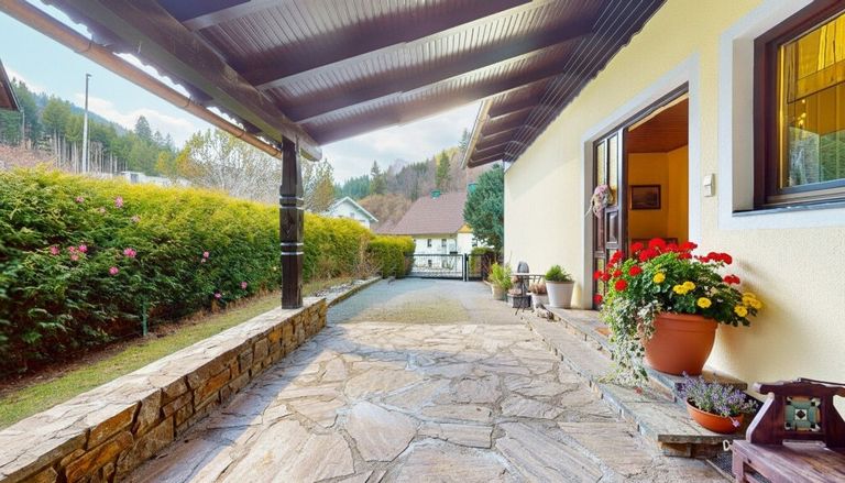 Carport/Eingangsbereich