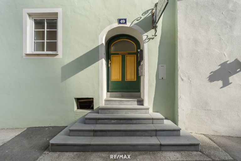 Eingangsbereich Wohn-/Geschäftshaus