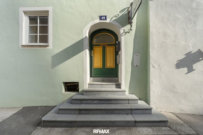 Eingangsbereich Wohn-/Geschäftshaus