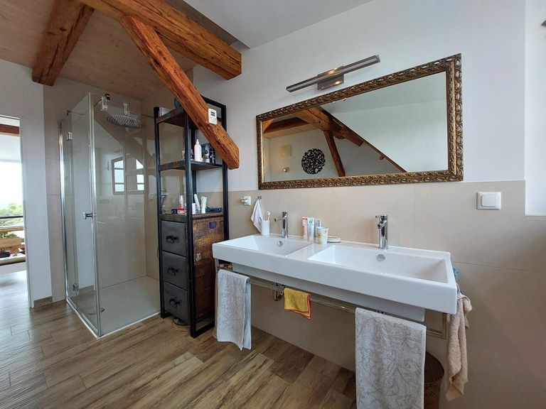 Haupthaus OG Badezimmer