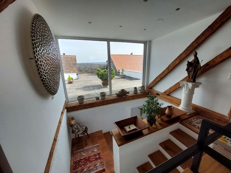 Lichtdurchflutete Treppe