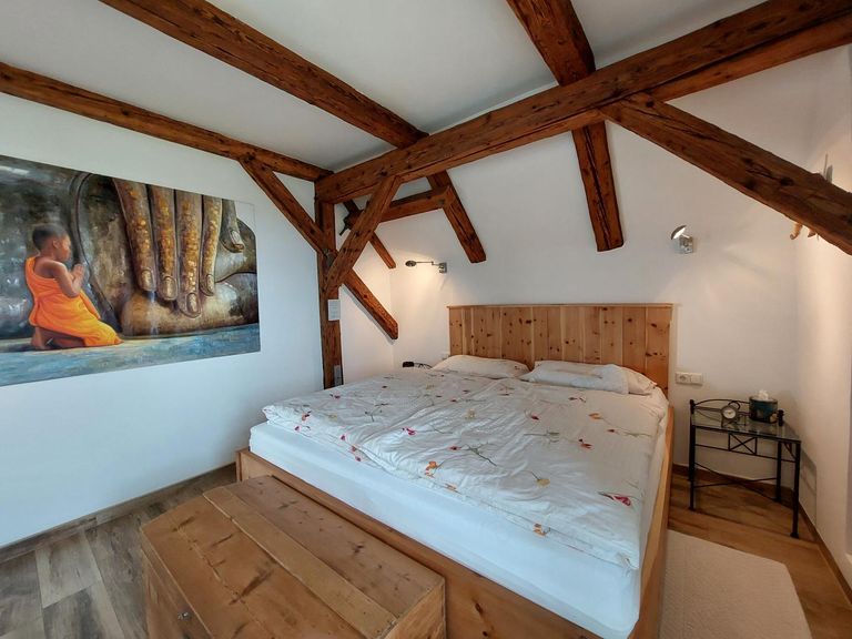 Haupthaus OG Schlafzimmer