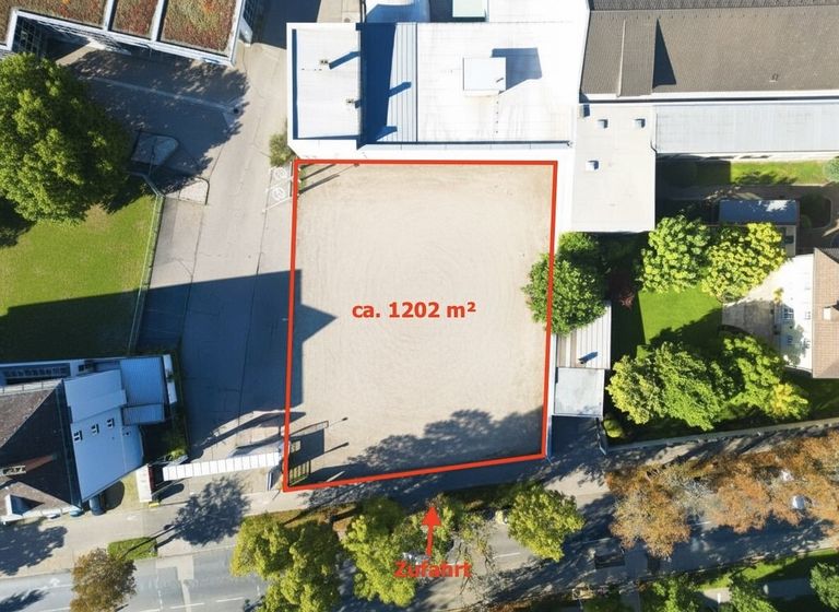 Luftbild mit eingezeichnetem Grundstück