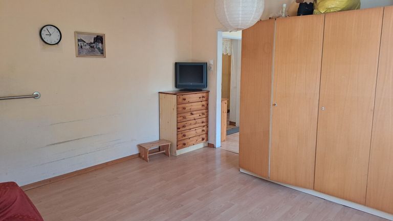 Schlafzimmer 1