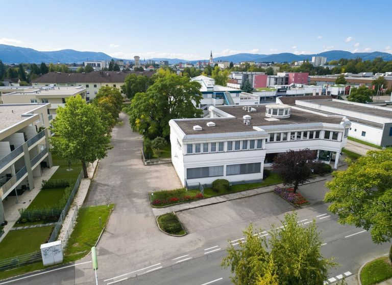 Luftbild Liegenschaft und EInfahrt