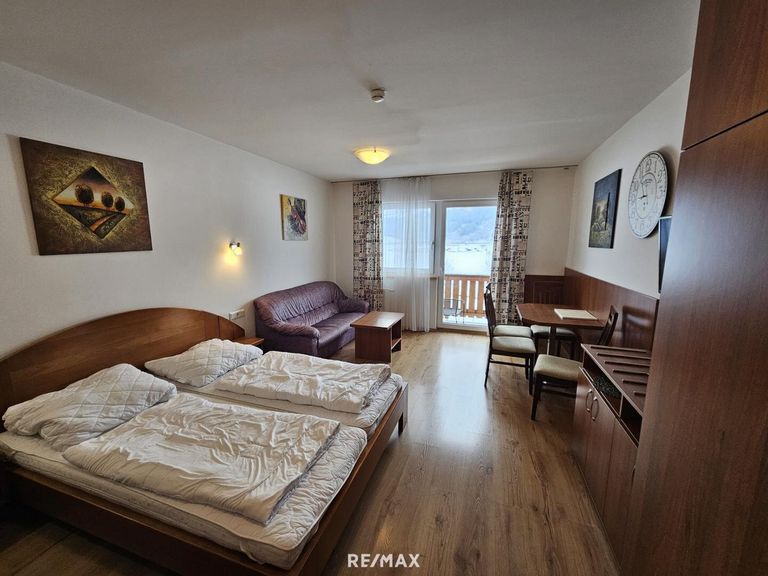 Wohn-Schlafbereich mit Aussicht