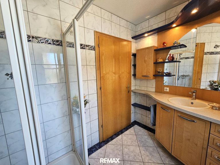 Bad mit Dusche