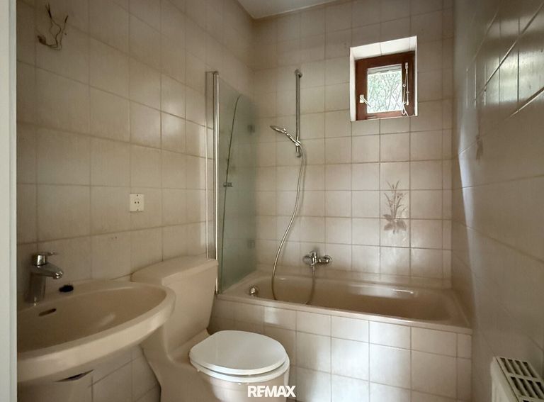 Erdgeschoss - Badezimmer