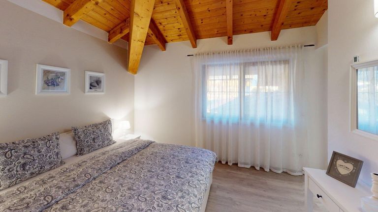 Nr. 6 Hauptschlafzimmer mit begehbarem Kleiderschrank