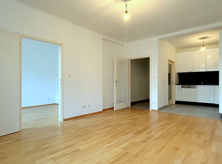 Wohnzimmer mit Küche