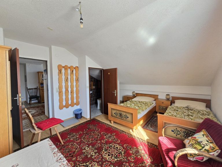 19 Zimmer OG