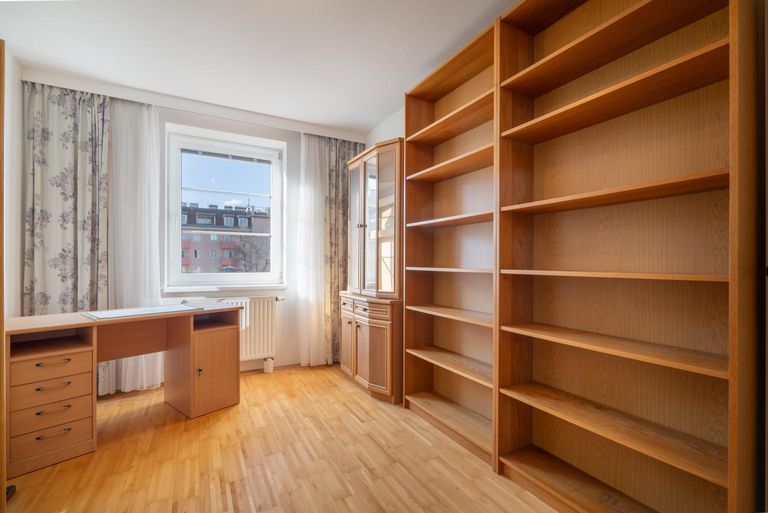 3. Schlafzimmer / Kinderzimmer / Büro