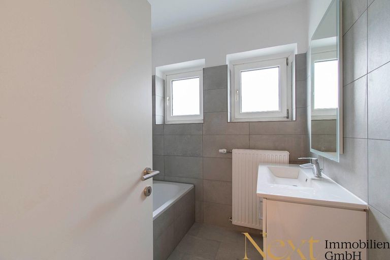 Badezimmer mit Badewanne