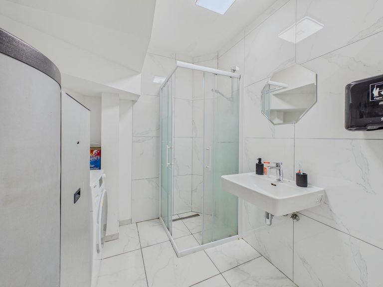 Badezimmer EG