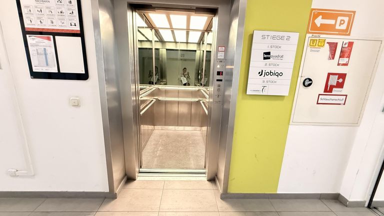 Stiege 2 mit Lift