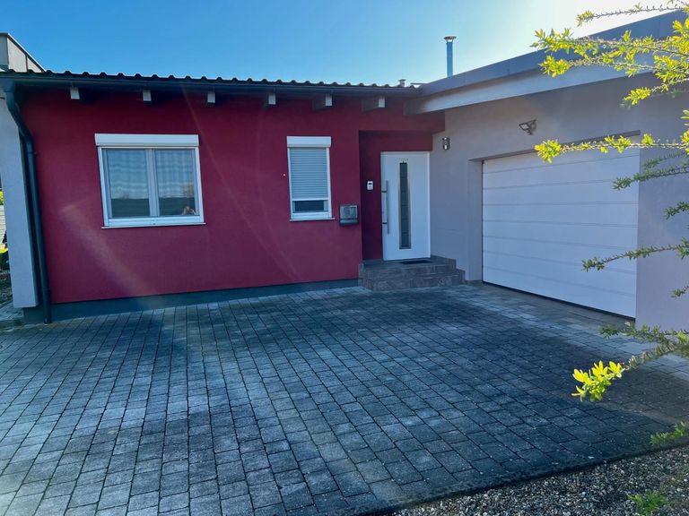 Außenansicht / Einfahrt