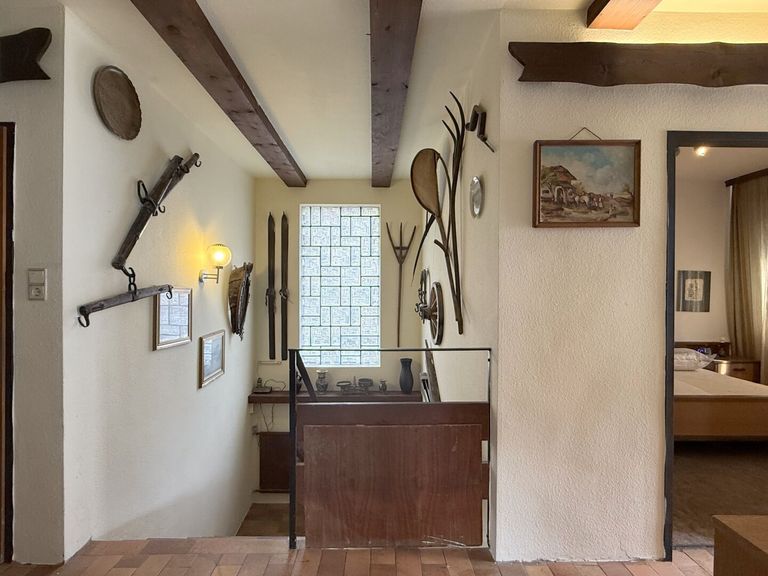 Treppe zum Untergeschoss