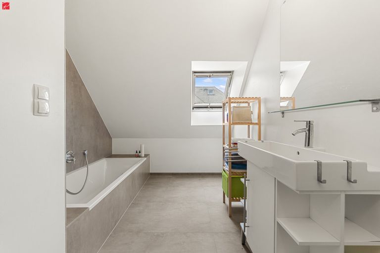 Badezimmer mit Badewanne