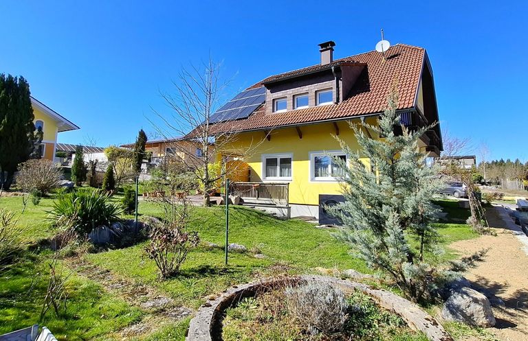 Wohnhaus Seeham zu verkaufen