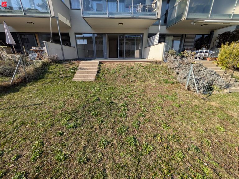 Garten Sicht zur Wohnung