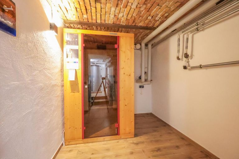 Keller inkl. Infrarotkabine