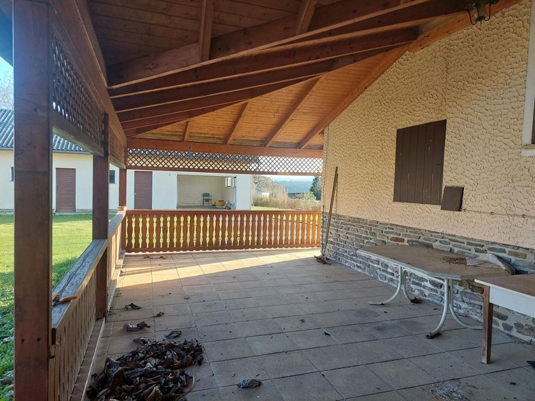 überdachte Terrasse