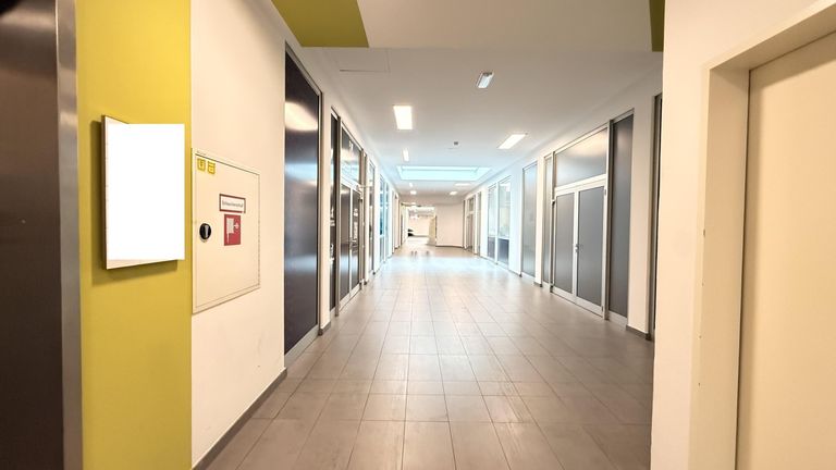 Zugang durch Passage