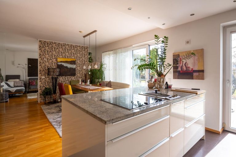 Küche mit Essbereich