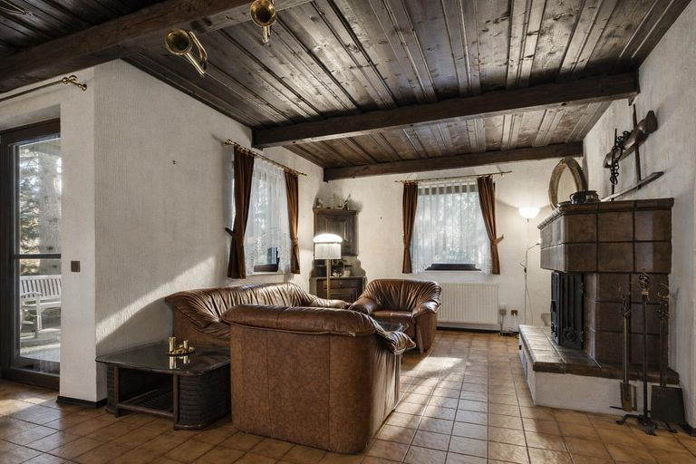 Wohn-Sitzbereich mit Kamin