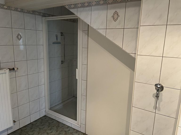 Dusche im Keller