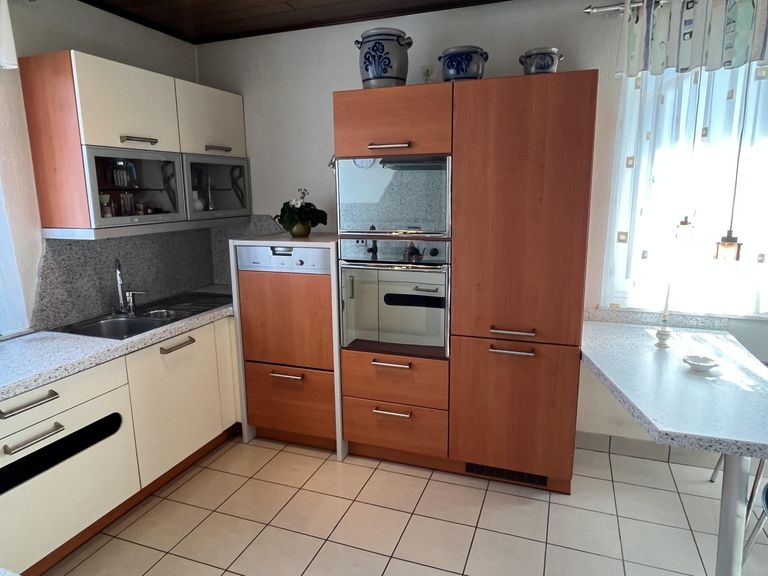 top ausgestattete Küche